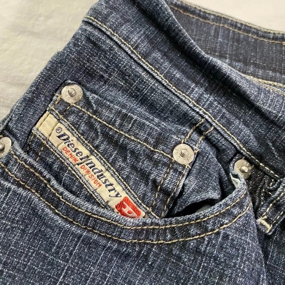 Diesel Mens Jeans Size 26 Made In Italy RN 93243. - Picture 3 of 6